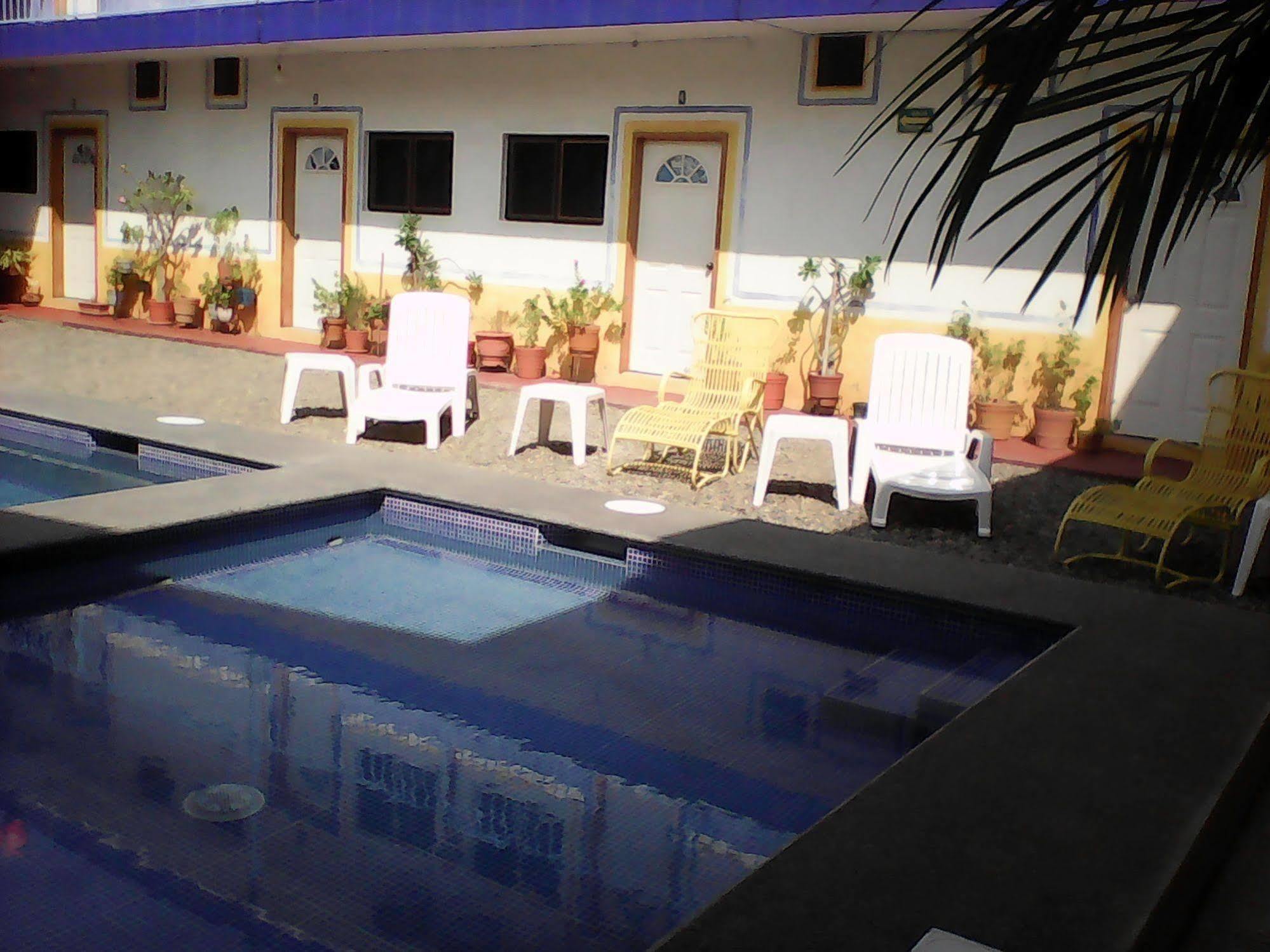 Hotel Sarabi บารา เดอ นาวีดัด ภายนอก รูปภาพ